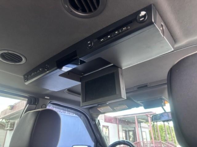 Ford Expedition EL Vehicle Image 18
