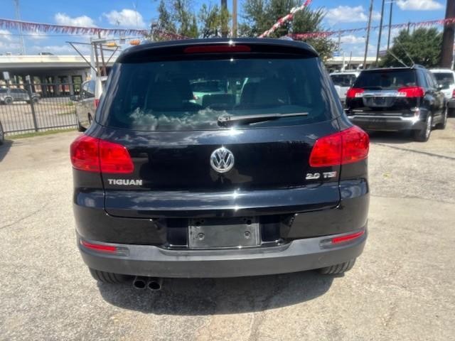 Volkswagen Tiguan Vehicle Image 04