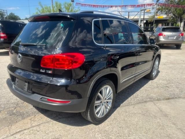 Volkswagen Tiguan Vehicle Image 05