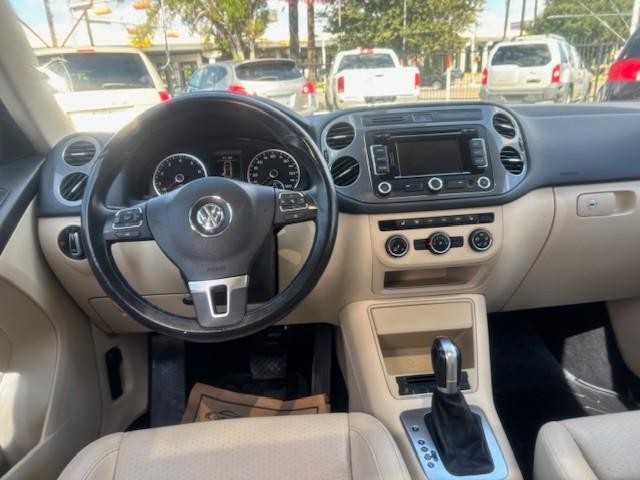 Volkswagen Tiguan Vehicle Image 12