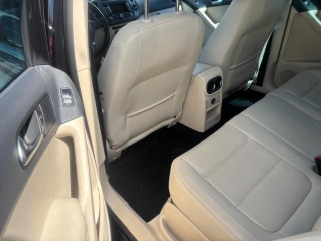 Volkswagen Tiguan Vehicle Image 13
