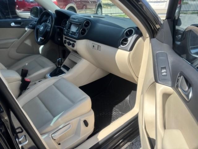 Volkswagen Tiguan Vehicle Image 17