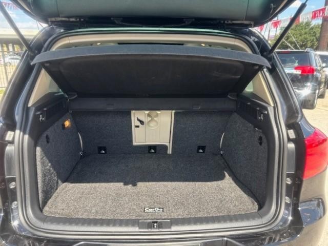 Volkswagen Tiguan Vehicle Image 19