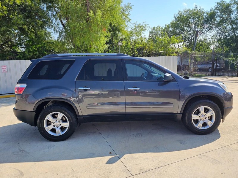 GMC Acadia Vehicle Image 08