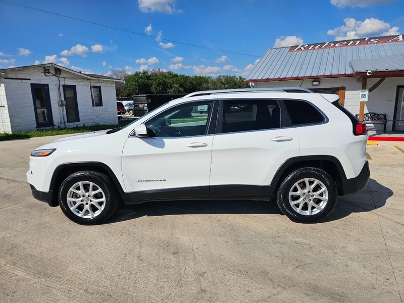 Jeep Cherokee Vehicle Image 02