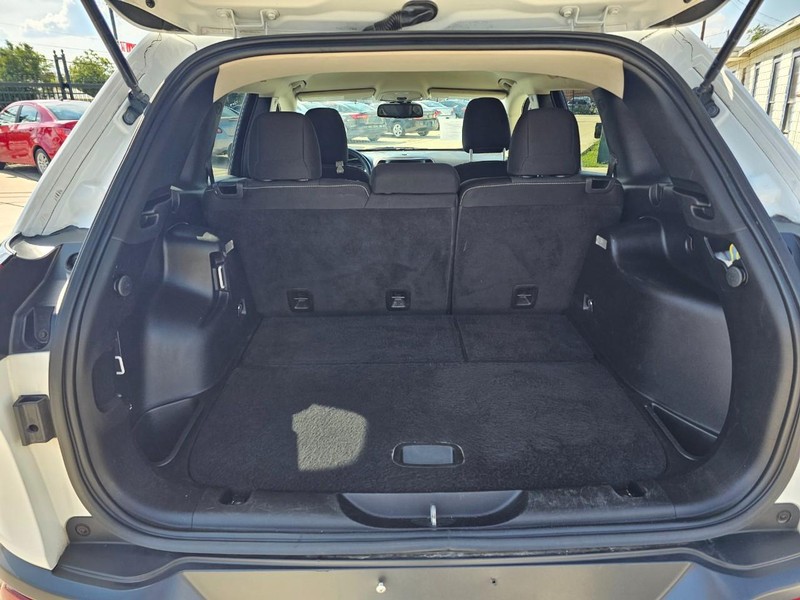 Jeep Cherokee Vehicle Image 05