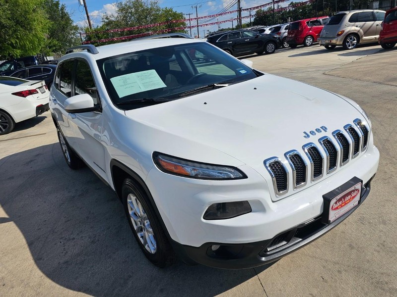 Jeep Cherokee Vehicle Image 09