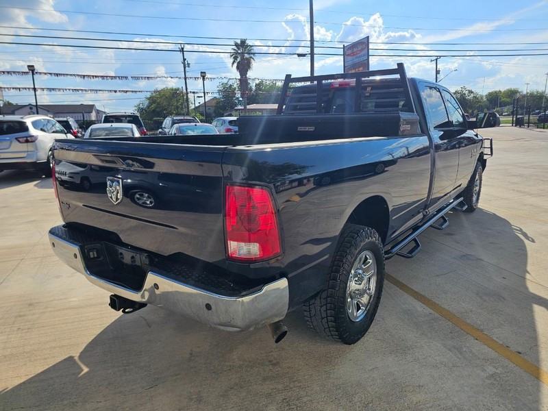 2017 Ram 2500 Tradesman photo 4