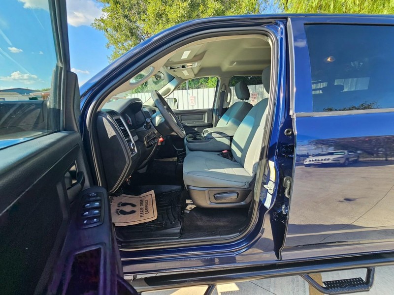 2017 Ram 2500 Tradesman photo 8