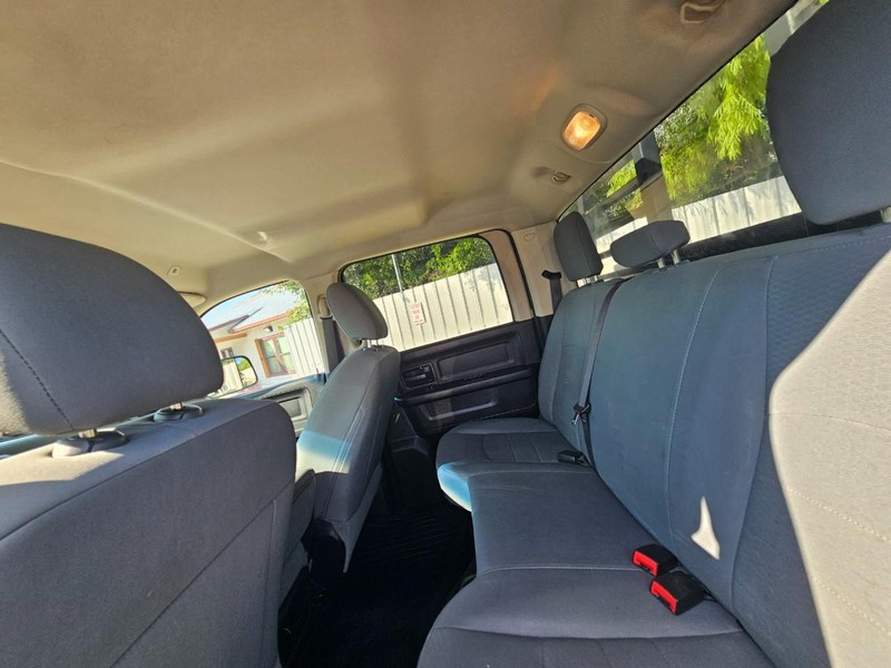 2017 Ram 2500 Tradesman photo 11