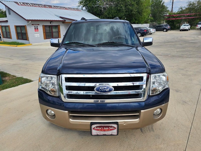 Ford Expedition EL Vehicle Image 09