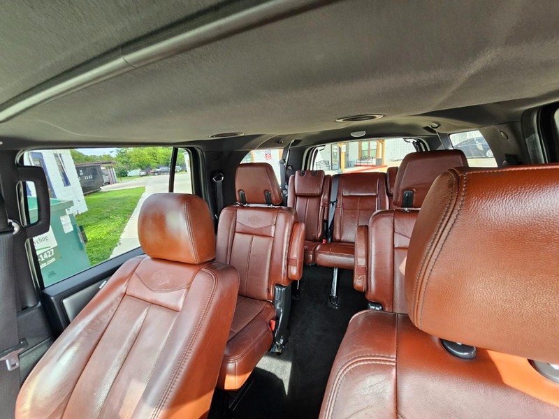 Ford Expedition EL Vehicle Image 15