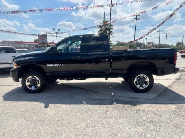 Dodge Ram 2500 Vehicle Image 02