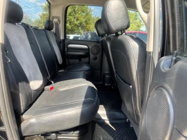 Dodge Ram 2500 Vehicle Image 16