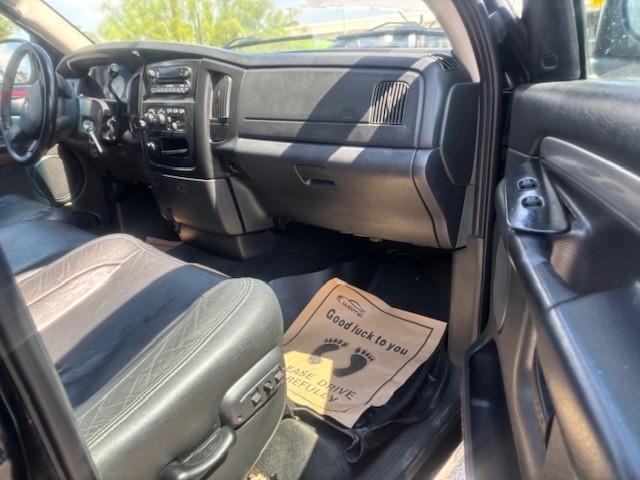 Dodge Ram 2500 Vehicle Image 17