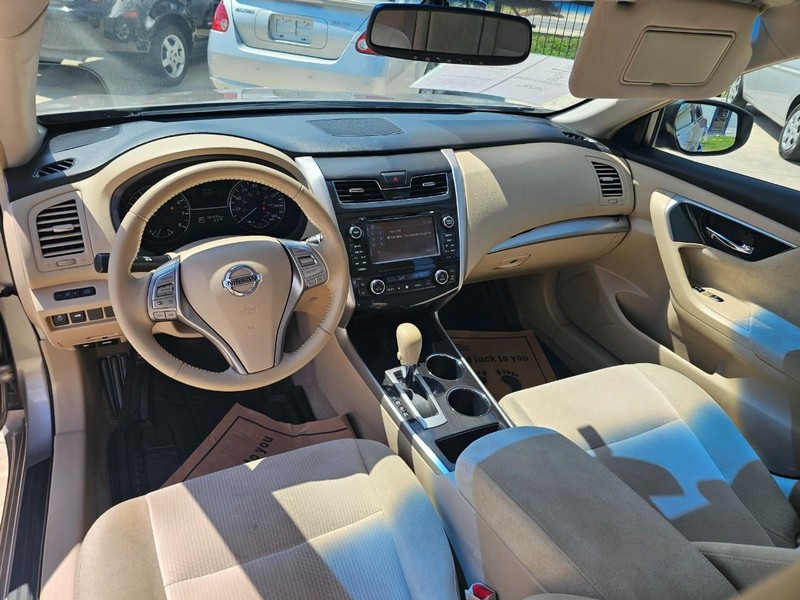 2013 Nissan Altima 2.5 SV photo 12