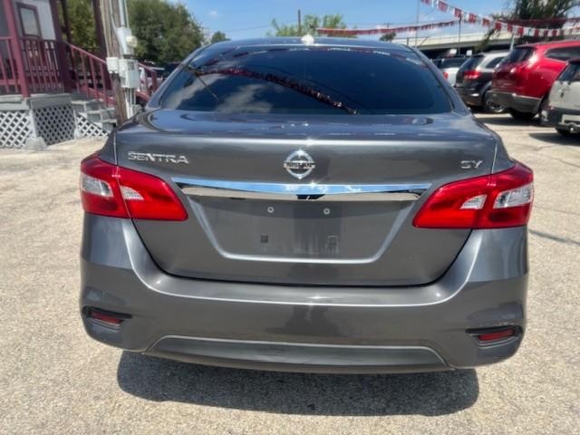 Nissan Sentra Vehicle Image 04