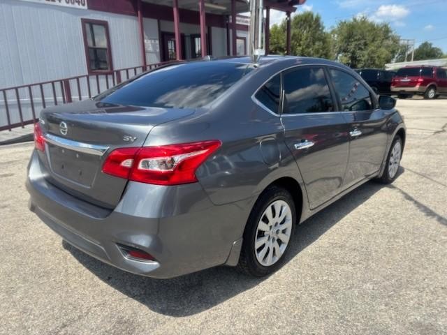 Nissan Sentra Vehicle Image 05