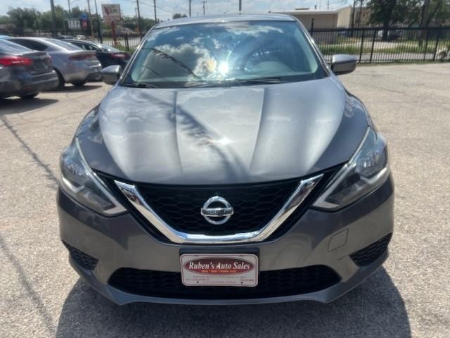 Nissan Sentra Vehicle Image 08