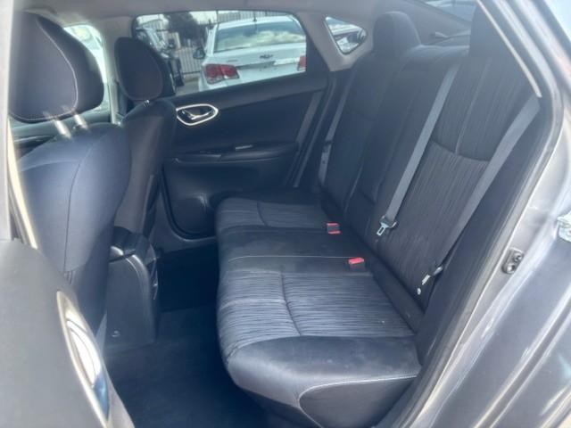 Nissan Sentra Vehicle Image 14