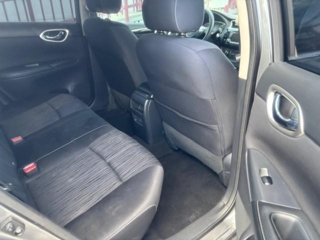 Nissan Sentra Vehicle Image 15