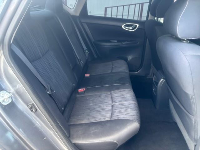 Nissan Sentra Vehicle Image 16