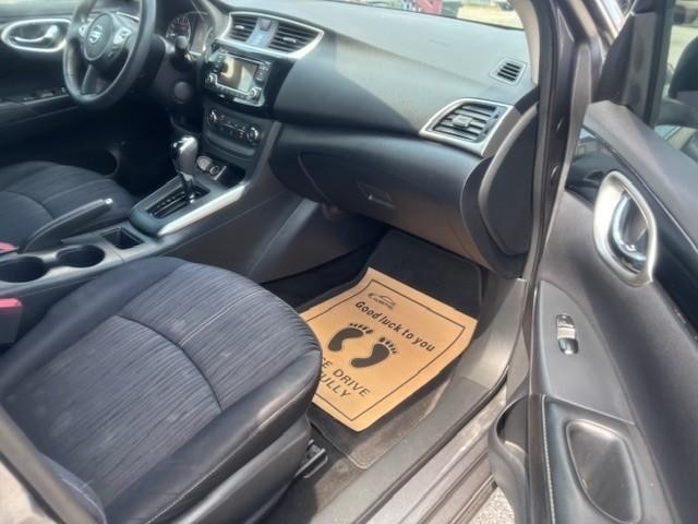 Nissan Sentra Vehicle Image 17