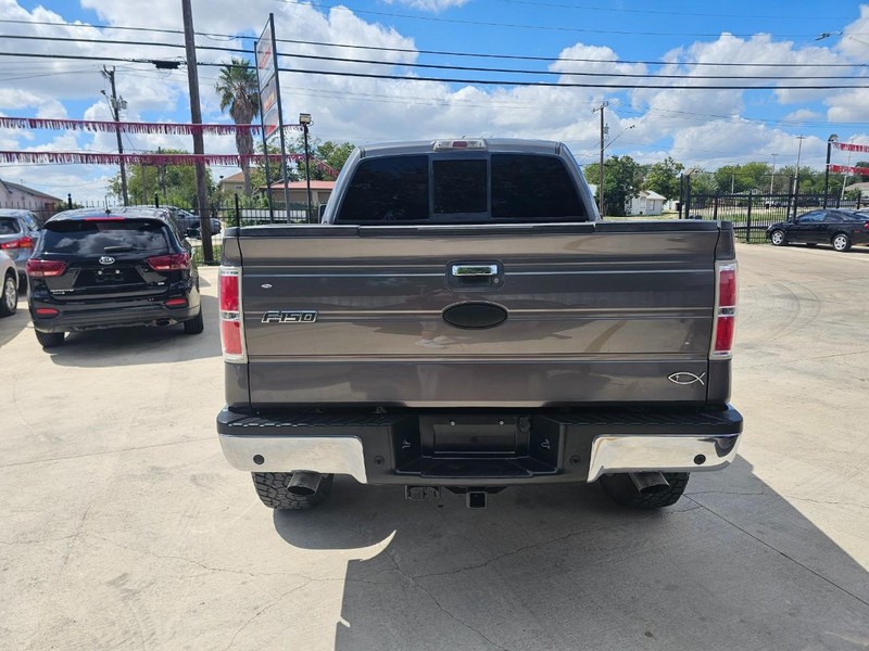 2011 Ford F-150 XLT photo 4