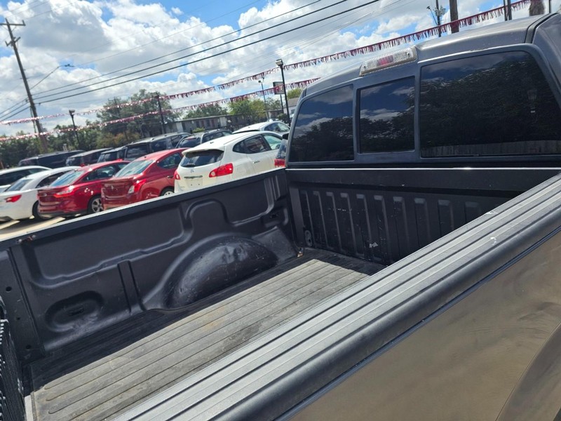 2011 Ford F-150 XLT photo 6