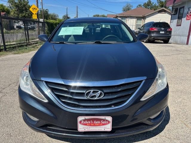 Hyundai Sonata Vehicle Image 08