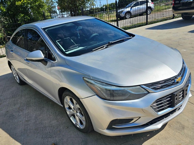 Chevrolet Cruze Vehicle Image 07