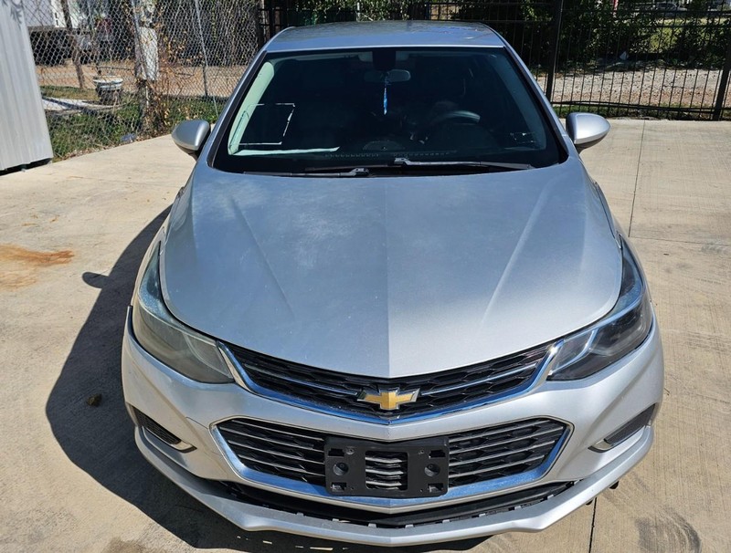 Chevrolet Cruze Vehicle Image 08
