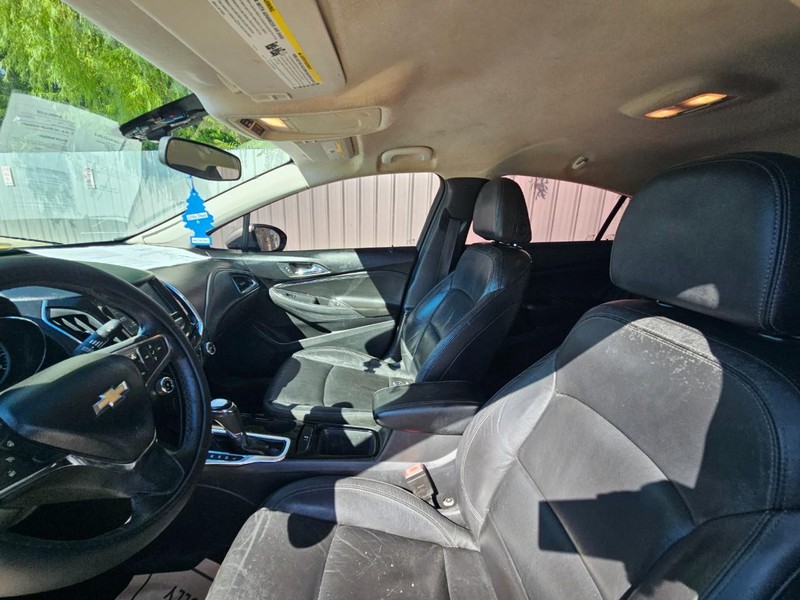 Chevrolet Cruze Vehicle Image 10