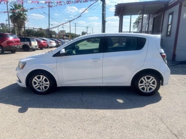 2017 Chevrolet Sonic LT photo 2