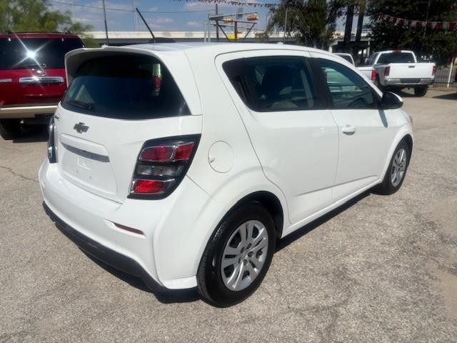 2017 Chevrolet Sonic LT photo 5