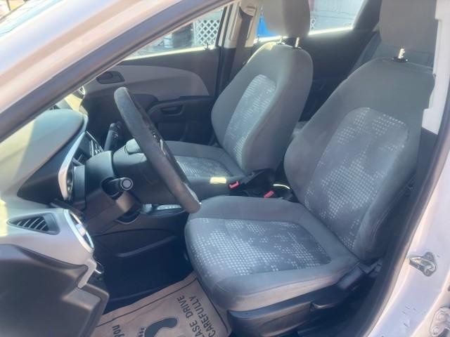 2017 Chevrolet Sonic LT photo 11