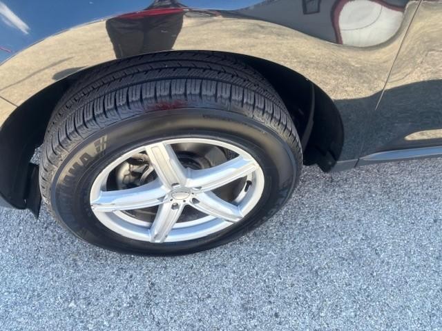 Ford Edge Vehicle Image 09