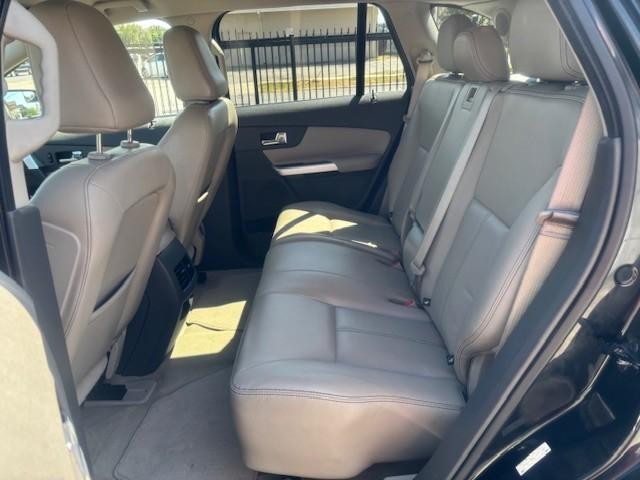 Ford Edge Vehicle Image 14