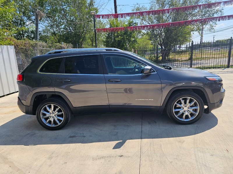 Jeep Cherokee Vehicle Image 08