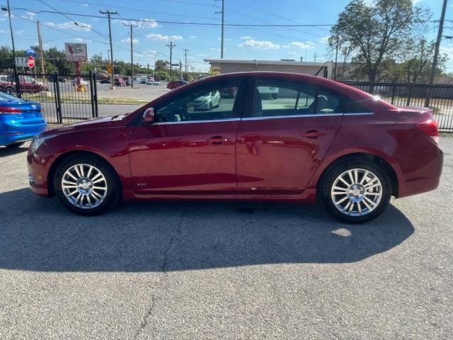 Chevrolet Cruze Vehicle Image 02
