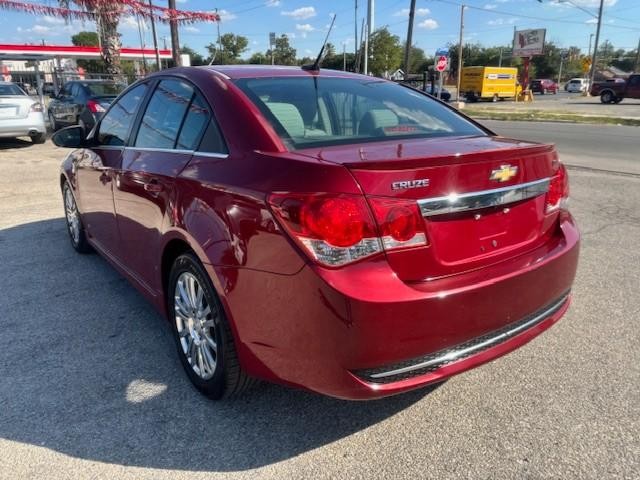 Chevrolet Cruze Vehicle Image 03