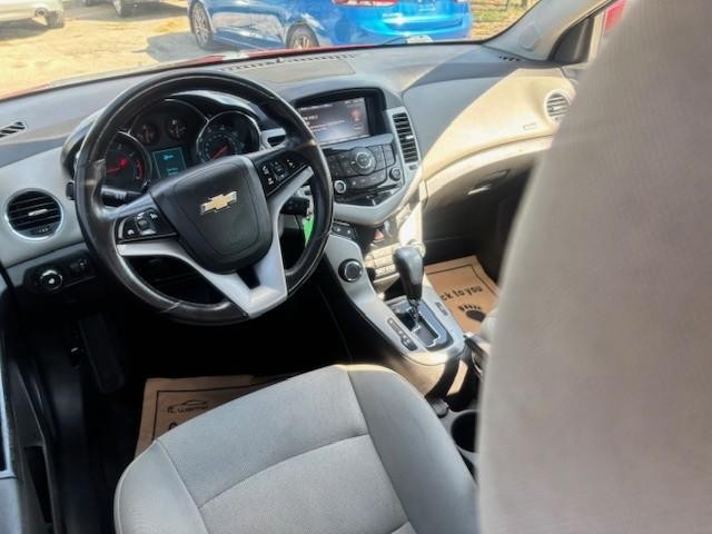Chevrolet Cruze Vehicle Image 12