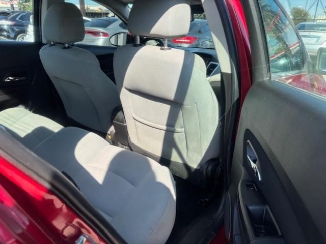 Chevrolet Cruze Vehicle Image 15