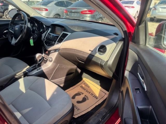 Chevrolet Cruze Vehicle Image 17