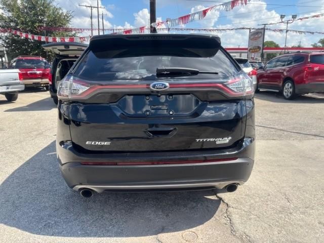 2017 Ford Edge Titanium photo 4