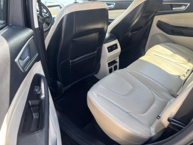 Ford Edge Vehicle Image 12