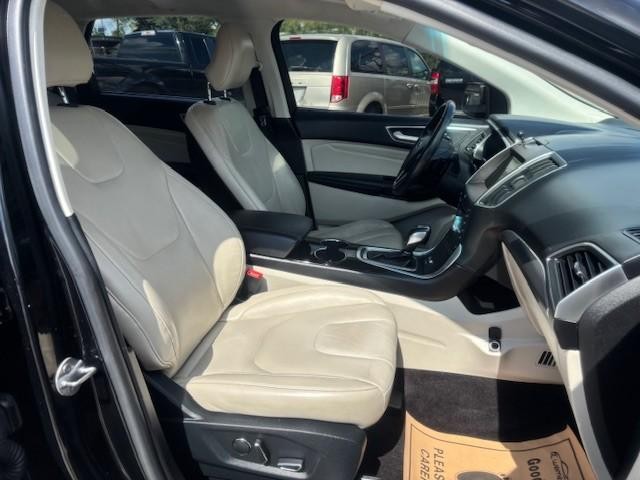 Ford Edge Vehicle Image 17