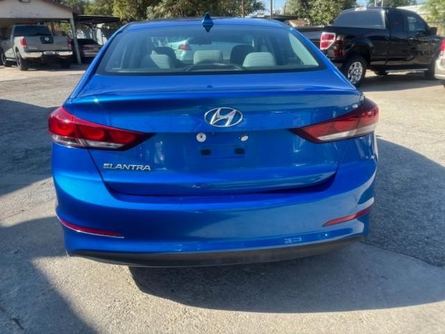 2018 Hyundai Elantra SEL photo 4