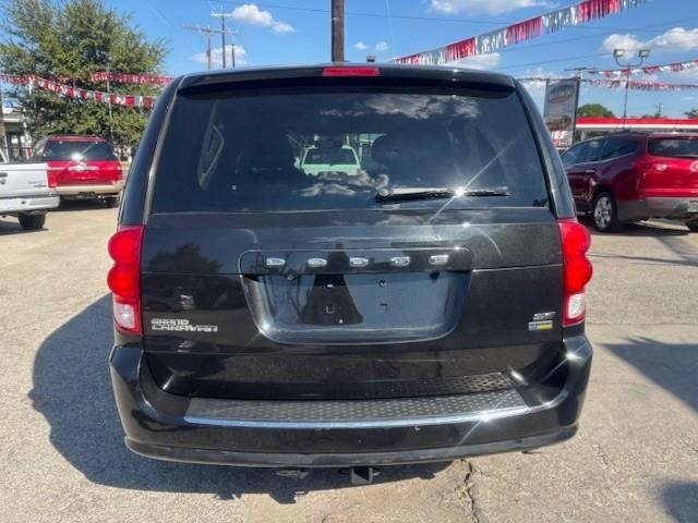 2017 Dodge Grand Caravan SXT photo 4