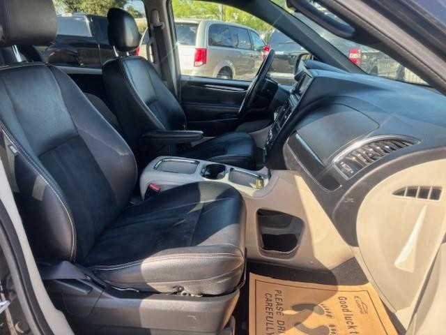 Dodge Grand Caravan Vehicle Image 19